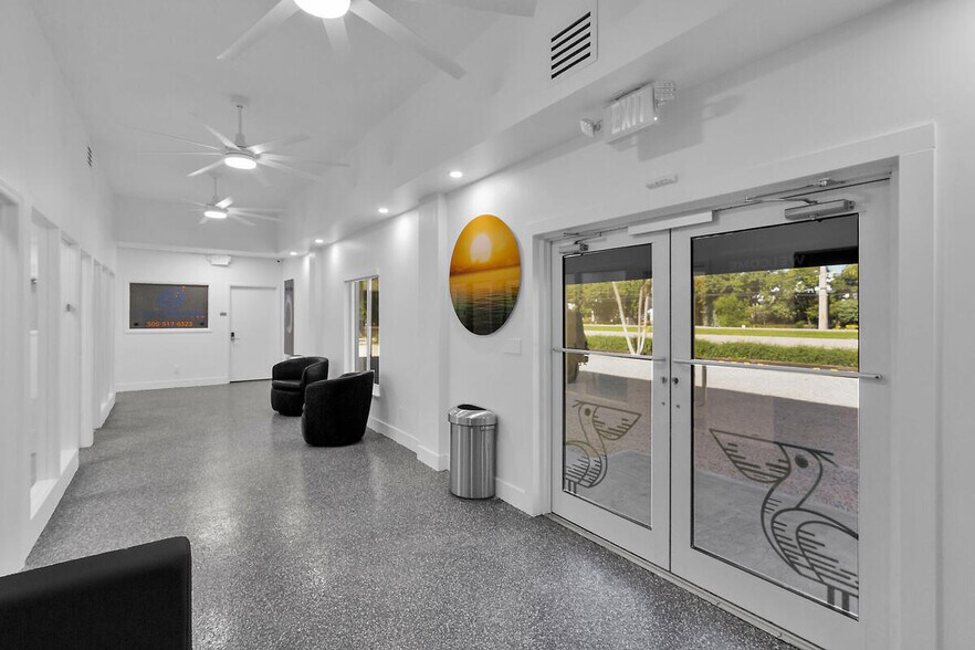 More Photos Of 101925 Overseas Hwy, Key Largo Office For Lease