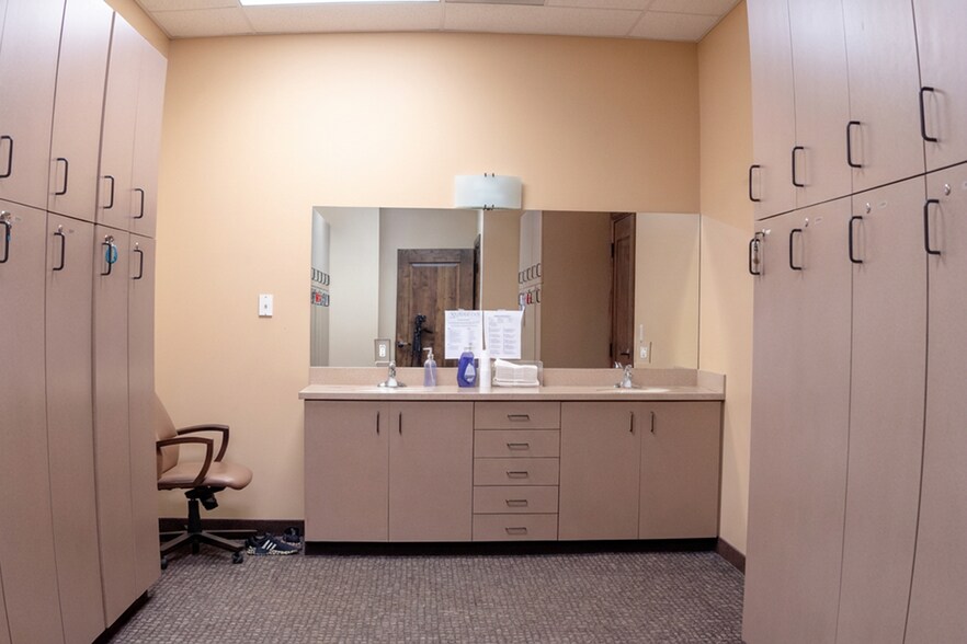 More Photos Of 1700 N Waterfront, Wichita Office For Sale