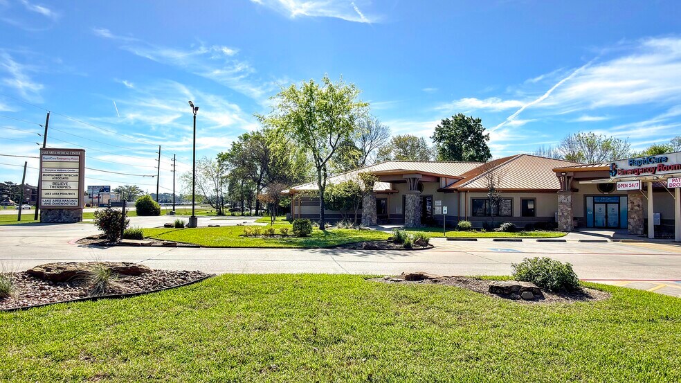 More Photos Of 18057 Highway 105 W, Montgomery Medical For Lease