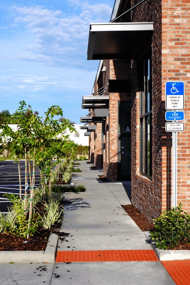 More Photos Of 771 Garden Commerce, Winter Garden Research And Development For Lease