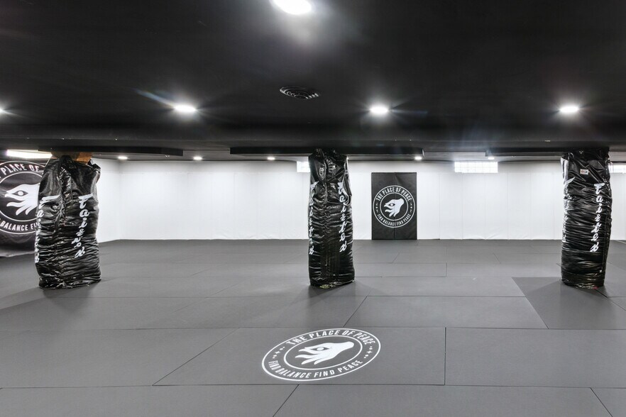 More Photos Of 600 Main St, Riverton Office For Sale