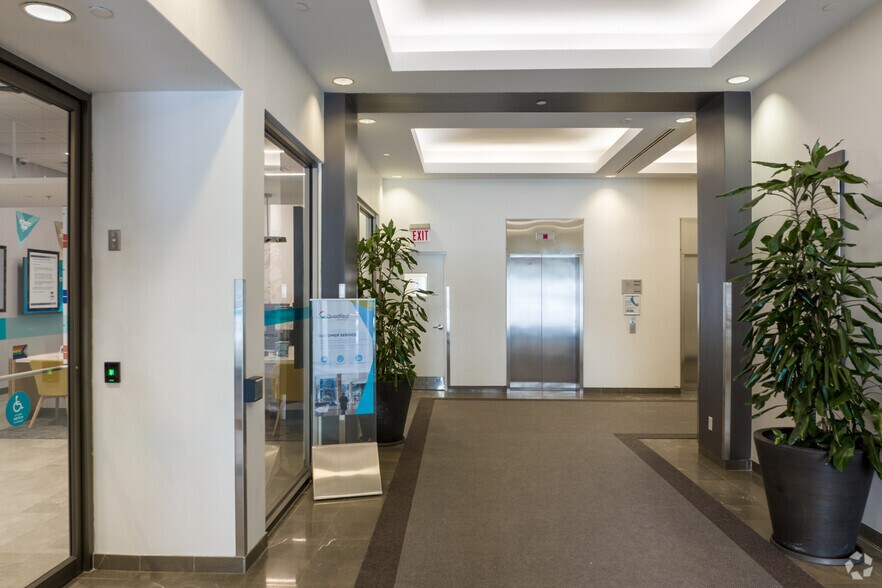 More Photos Of 2000 Argentia Rd, Mississauga Unknown For Lease