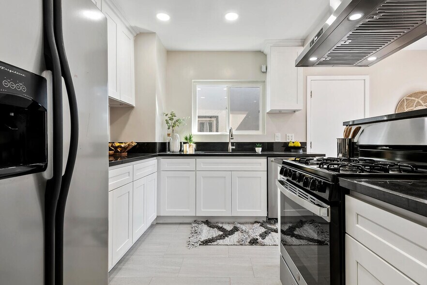 More Photos Of 2201 Avon St, Los Angeles Multifamily For Sale
