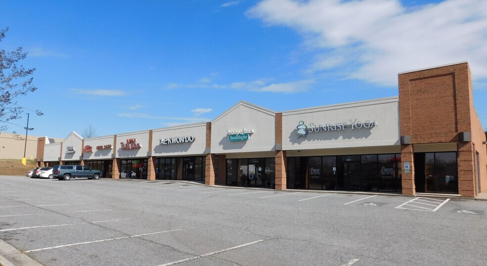 More Photos Of 6311 Stadium Dr, Clemmons Unknown For Lease