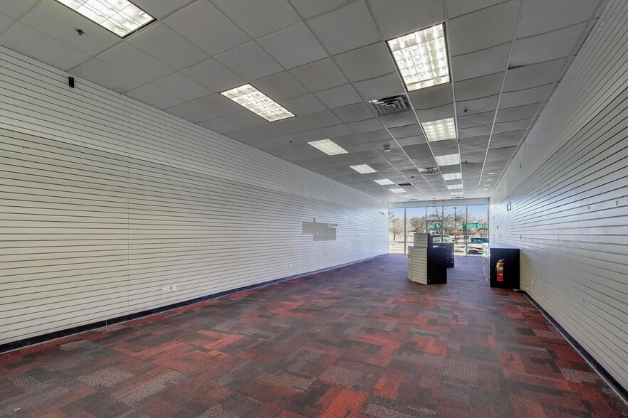 More Photos Of 17923-17927 Halsted St, Homewood Unknown For Lease