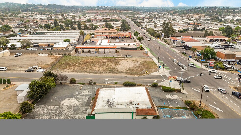 More Photos Of 1825 E Vista Way, Vista Restaurant For Sale