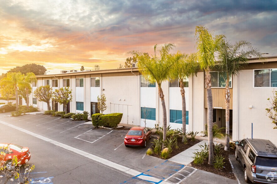 More Photos Of 17332 Irvine Blvd, Tustin Medical For Sale