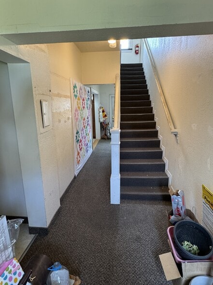 More Photos Of 1122-1128 Eureka Rd, Wyandotte Storefront Retail Office For Sale