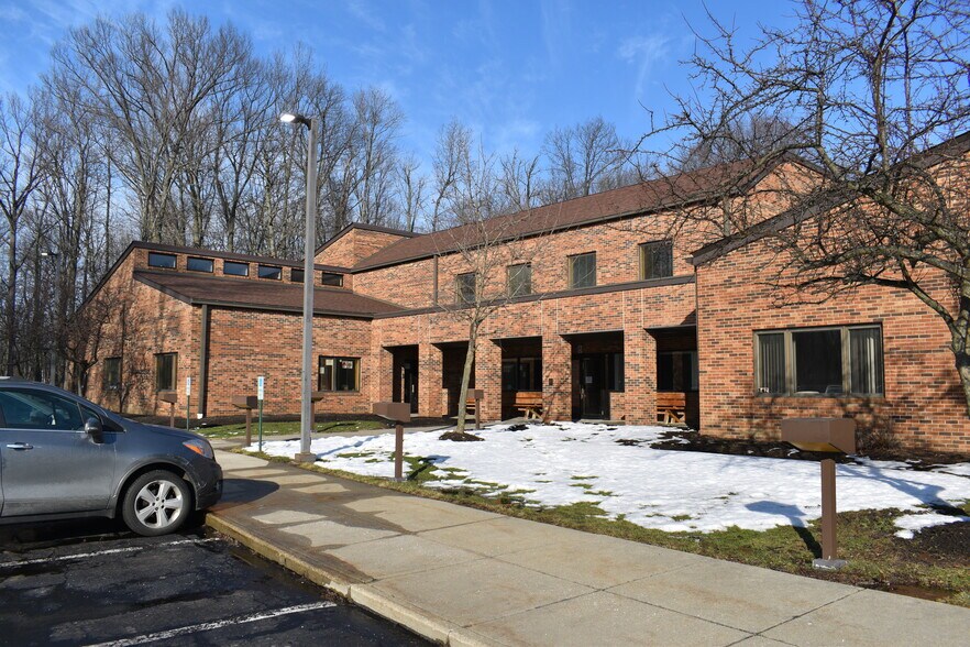 More Photos Of 8445 Munson Rd, Mentor Medical For Sale