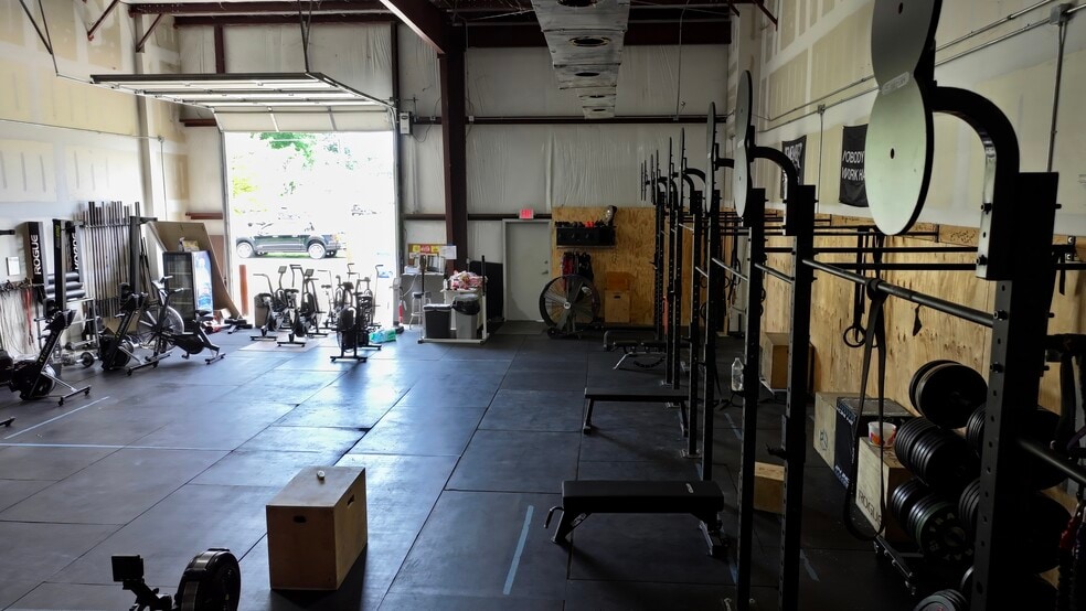 More Photos Of 1112 W 9th St, North Little Rock Warehouse For Sale