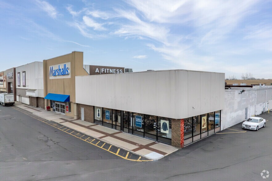 More Photos Of 345--365 Rockaway Tpke, Lawrence Unknown For Lease