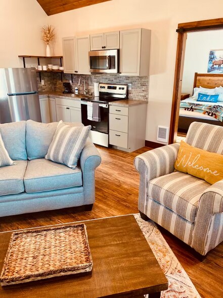 More Photos Of 100 Elk Ridge Trl, Lakeside Specialty For Sale