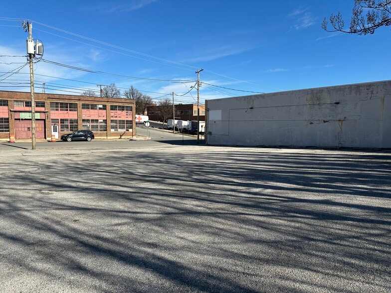 More Photos Of 0 Luck Ave, Roanoke Land For Sale