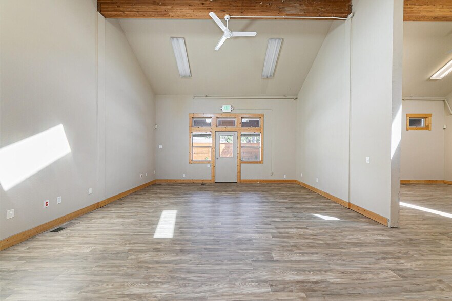 More Photos Of 12315 Deerfield Dr, Truckee Office Residential For Sale