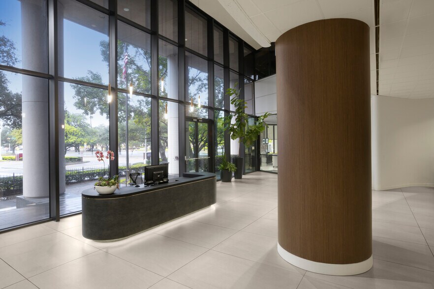 More Photos Of 6363 Woodway Dr, Houston Office For Lease