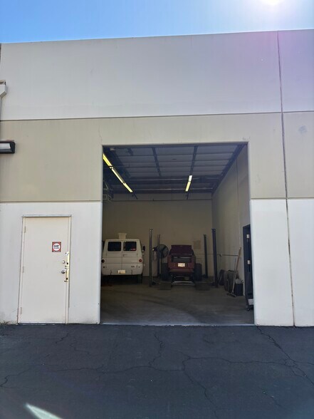 More Photos Of 2346 E University Dr, Phoenix Warehouse For Sale