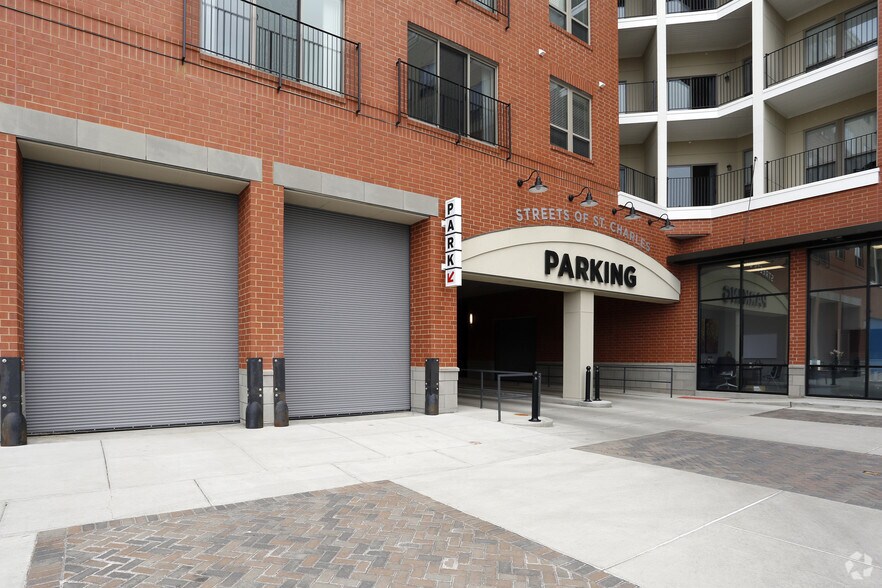 More Photos Of 1520 S 5th St, Saint Charles Unknown For Lease