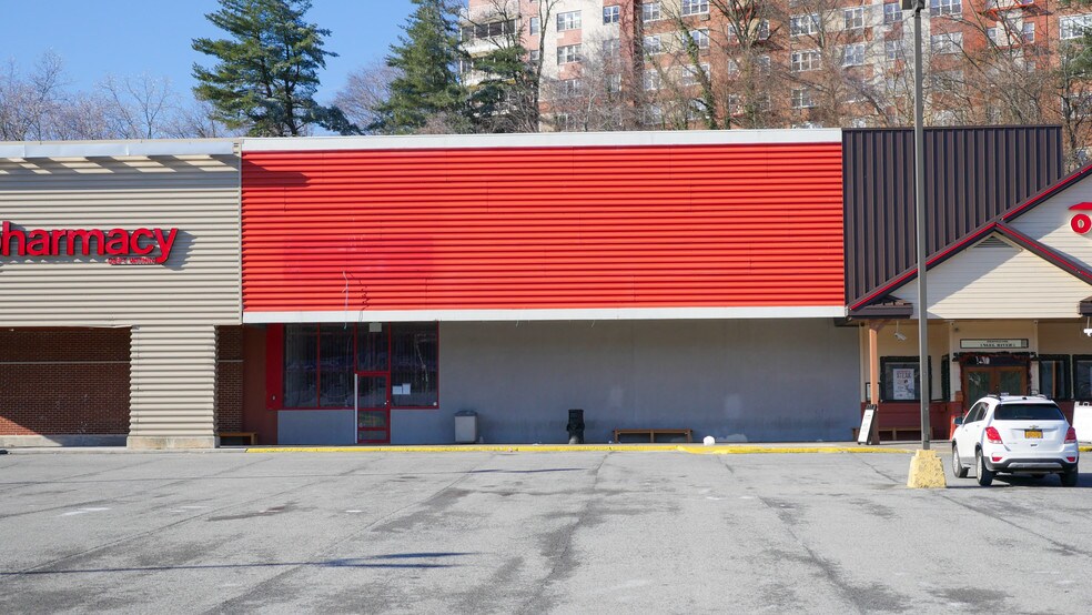 More Photos Of 1703-1745 Central Park Ave, Yonkers Unknown For Lease