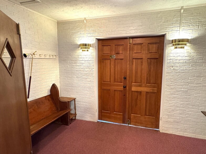 More Photos Of 155 Carrollton St, Waco Religious Facility For Sale