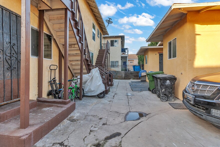 More Photos Of 4257 San Pedro Pl, Los Angeles Apartments For Sale