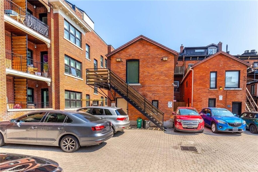 More Photos Of 21 Bold St, Hamilton Office Residential For Lease