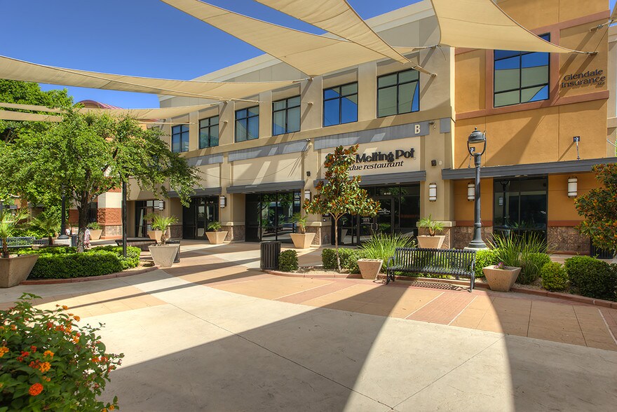 More Photos Of N 59th Ave, Glendale Unknown For Lease