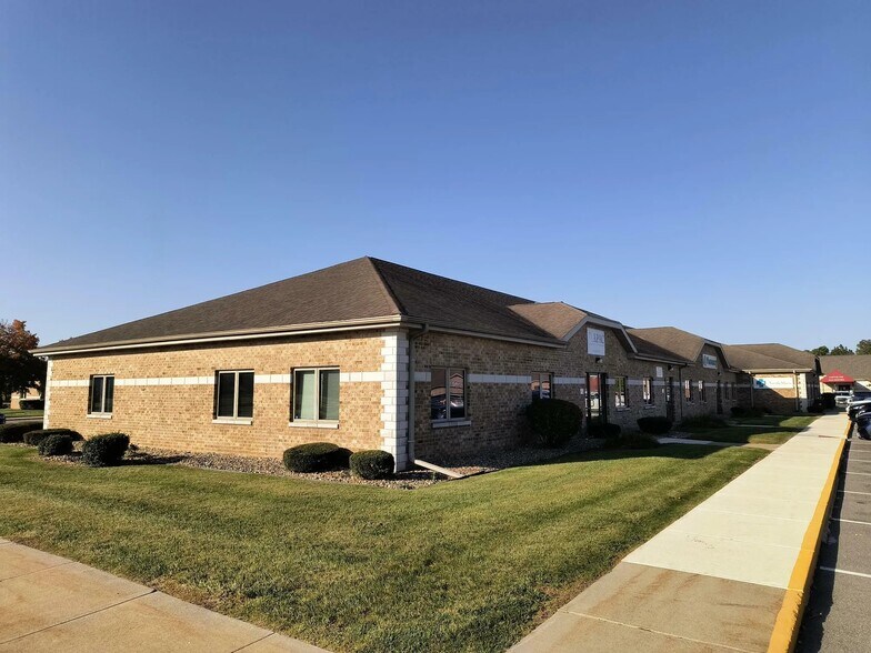 More Photos Of 500 Legacy Plz W, Laporte Medical For Lease