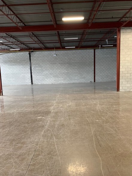 More Photos Of 161 Bartley Dr, Toronto Manufacturing For Lease