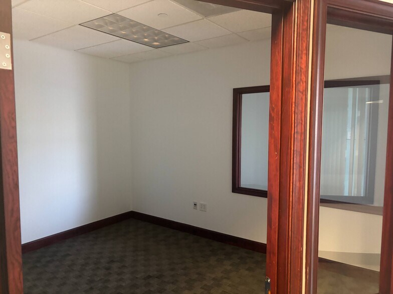 More Photos Of 999 PONCE DE LEON Blvd, Coral Gables Medical For Lease