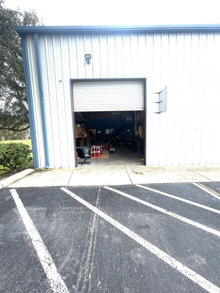 More Photos Of 2443 St Johns Bluff Rd S, Jacksonville Service For Sale