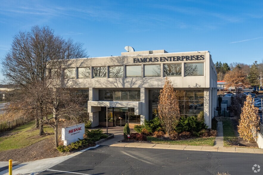 Primary Photo Of 2620 Ridgewood Rd, Akron Office For Lease