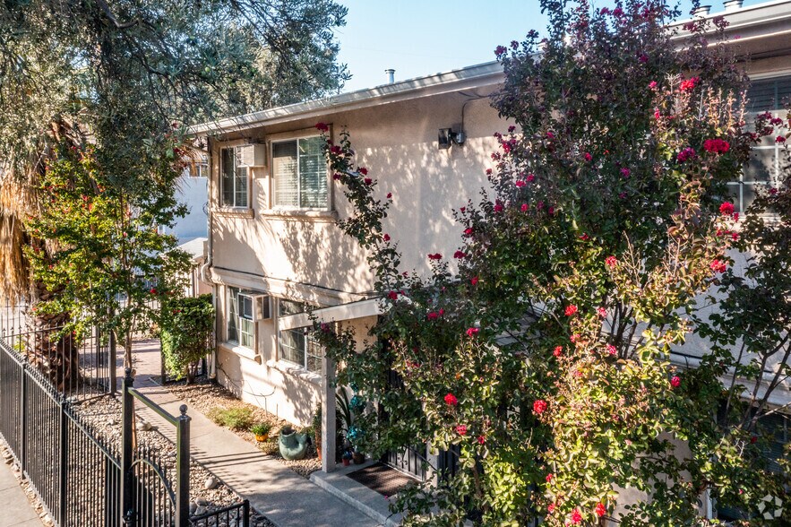 More Photos Of 2700 32nd St, Sacramento Multifamily For Sale