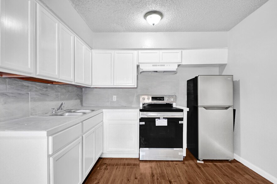 More Photos Of 6205 Jackson Rd, Hitchcock Apartments For Sale