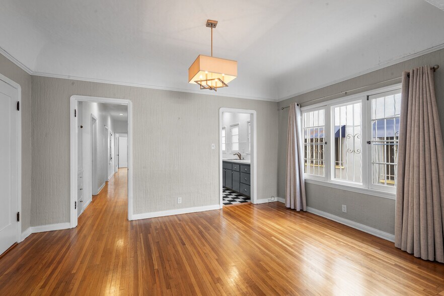 More Photos Of 327 N Ogden Dr, Los Angeles Apartments For Sale