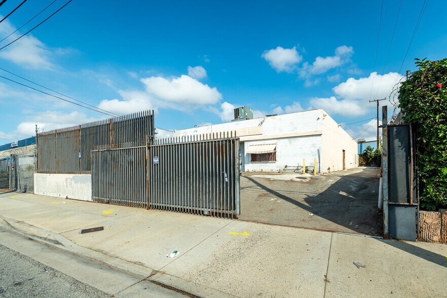 More Photos Of 515 E Rosecrans Ave, Gardena Warehouse For Sale