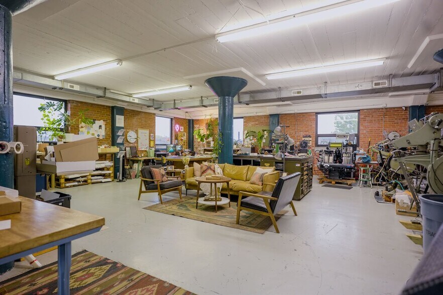 More Photos Of 43 Kansas Ave, Kansas City Distribution For Sale