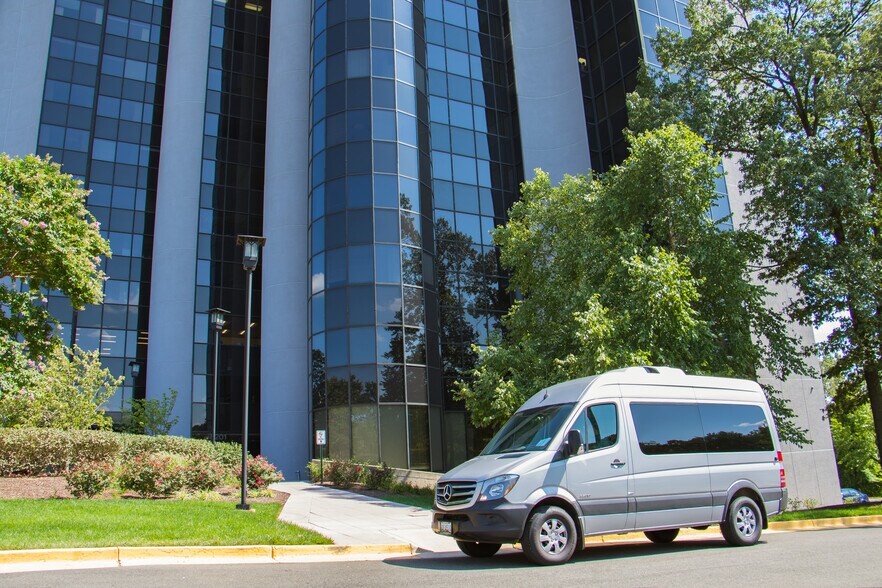 More Photos Of 8401 Corporate Dr, Landover Office For Lease