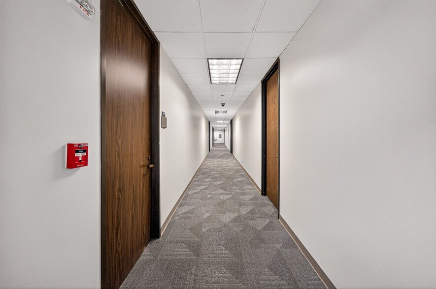 More Photos Of 6800 Park Ten Blvd, San Antonio Unknown For Lease