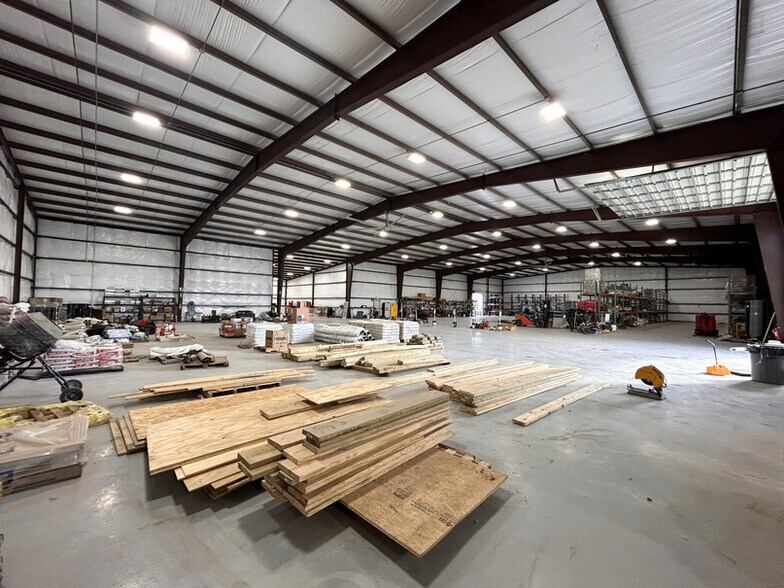 More Photos Of 6422 Calle Lozano Dr, Houston Warehouse For Lease