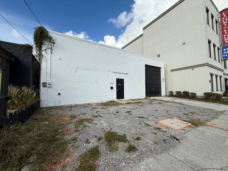 More Photos Of 1717 W Kennedy Blvd, Tampa Warehouse For Sale
