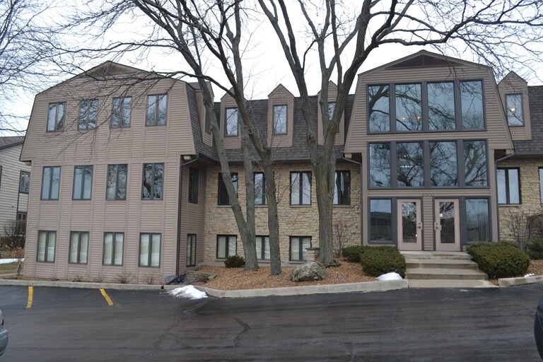 Primary Photo Of 2000 Larkin Ave, Elgin Medical For Sale