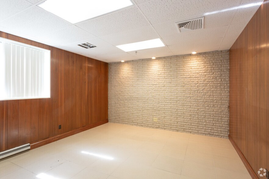 More Photos Of 1 Walnut St, Perth Amboy Warehouse For Lease