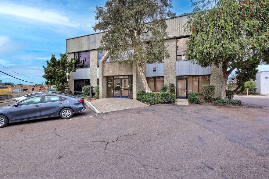 More Photos Of 5959 Mission Gorge Rd, San Diego Office For Sale