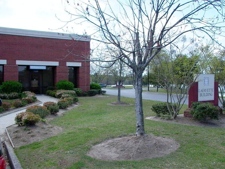More Photos Of 8001 Chatham Center Dr, Savannah Office For Lease