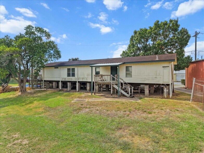 More Photos Of 704 W Shaw Ave, Pasadena Land For Sale