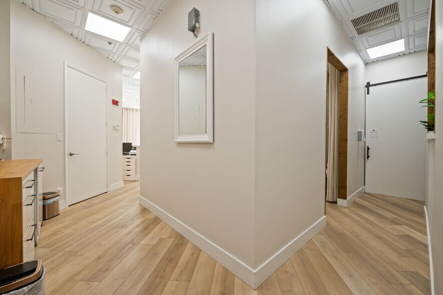 More Photos Of 200 S Andrews Ave, Fort Lauderdale Medical For Sale