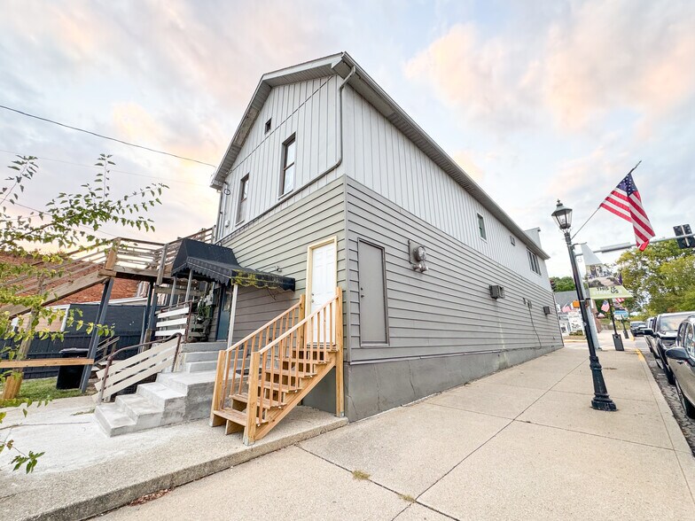 More Photos Of 101 W Main St, Syracuse Storefront Retail Residential For Lease