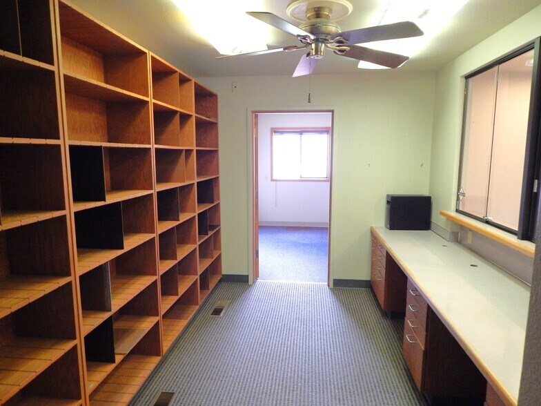 More Photos Of 272 Medical Loop, Roseburg Office For Sale