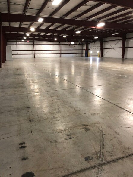 More Photos Of 3200 N Main St, Oshkosh Warehouse For Lease