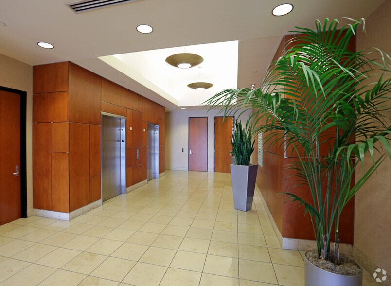 More Photos Of 4200 Concours, Ontario Office For Lease